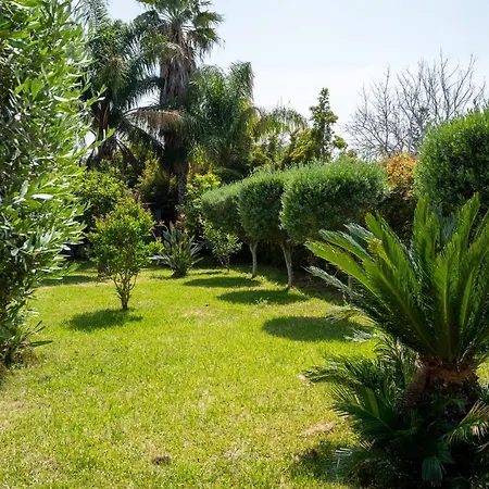 Villa Green Place *